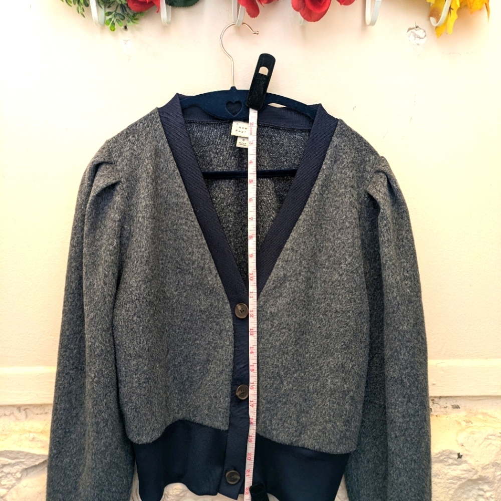 Cardigan - Picture 2 of 5